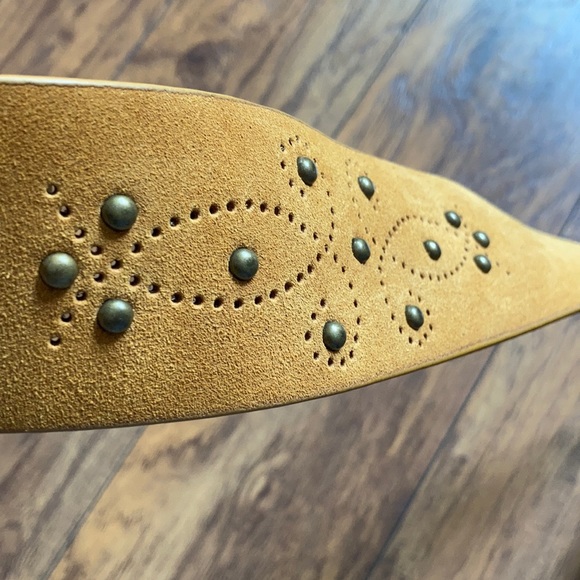Ladies Belt - Picture 4 of 6